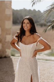 třpytivé svatební šaty