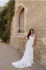 Svatební šaty Lilly – jemný detail