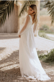 perličková svatební šaty