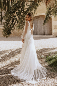 perličková svatební šaty