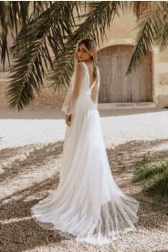 Svatební šaty Noelle – zadní pohled