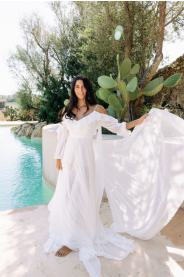 rozevláté šifonové svatební šaty