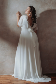 plus size svatební šaty