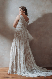 Svatební šaty pro plnoštíhlé Aliya Plus – zadní pohled