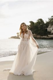 Svatební šaty Calvia – elegantní detail