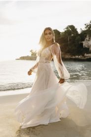 Svatební šaty Calvia – jemný detail