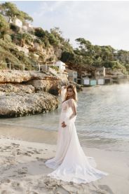 Svatební šaty Calvia – silueta modelu