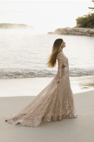 třpytivé svatební šaty