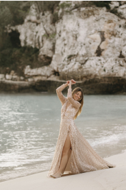 Svatební šaty Deia – silueta modelu