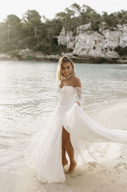 Svatební šaty Playa – romantický detail