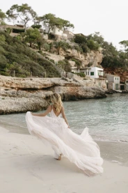 Svatební šaty Mirella – detail linie šatů