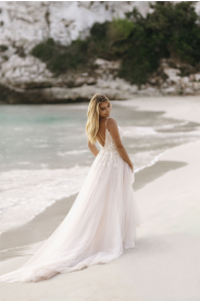 Svatební šaty Mirella – zadní pohled