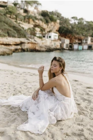 Svatební šaty Ariana – čistá silueta