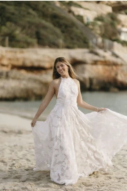 Svatební šaty Ariana – boční pohled