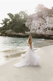 Svatební šaty Vicky – na postavě