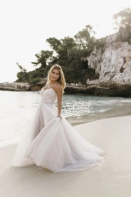 Svatební šaty Vicky – detail linie šatů