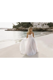 Svatební šaty Vicky – čistá silueta