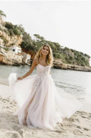 Svatební šaty Vicky – silueta modelu