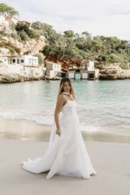 Svatební šaty Claudia – na postavě