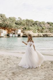 Svatební šaty Leela – jemný detail