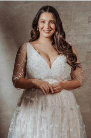 celokrajkové svatební šaty