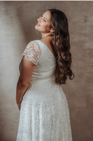 Svatební šaty pro plnoštíhlé Amelie Plus – detail střihu