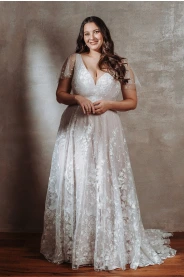 Svatební šaty pro plnoštíhlé Olivia Plus – zadní pohled