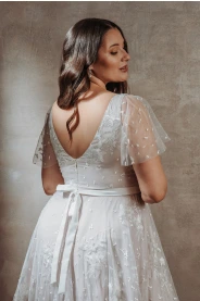 Svatební šaty pro plnoštíhlé Olivia Plus – přední pohled