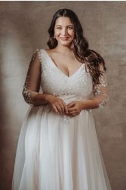 svatební šaty s tylovou sukní plus size