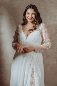 Svatební šaty pro plnoštíhlé Rosa Plus – boční pohled