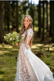 celokrajkové svatební šaty