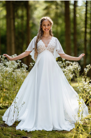 Svatební šaty s krajkovým živůtkem