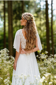 Svatební šaty s krajkovým živůtkem