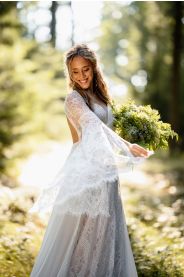 Svatební šaty Aluna – zadní pohled