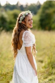 Svatební šaty Elly – zadní pohled