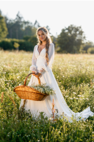 svatební šaty s dlouhými rukávy