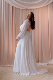 plus size svatební šaty s dlouhými rukávy
