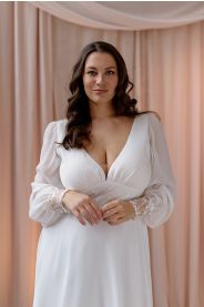 Svatební šaty pro plnoštíhlé Alma Plus – boční pohled