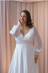 plus size svatební šaty s dlouhými rukávy