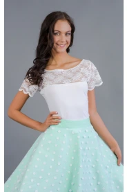 Bílé triko s krajkovým sedlem a rukávy MiaBella