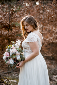 svatebni-saty-krajkove