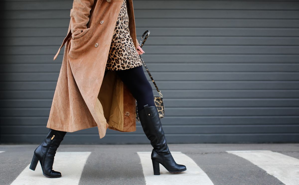 Jak vrstvit šaty během přechodného období: tipy na stylové a pohodlné outfity