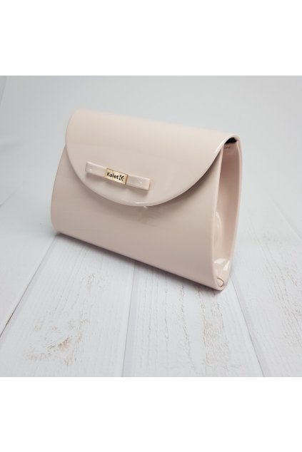 18177 kremova lakovana kabelka