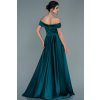 Smaragdové saténové šaty spustené na ramená (Méret L)