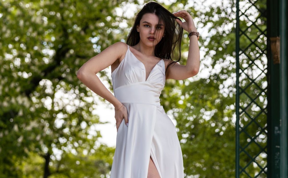 Objavte dokonalé biele spoločenské šaty