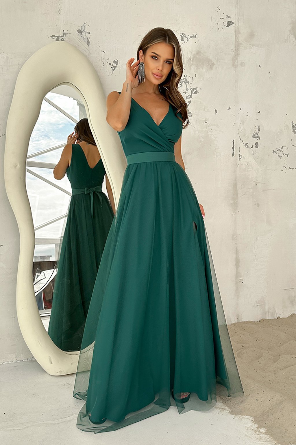 Smaragdové spoločenské šaty s tylovou sukňou