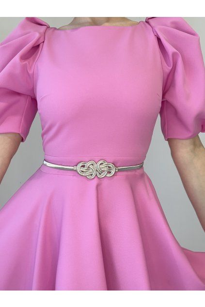 Strieborný kovový opasok