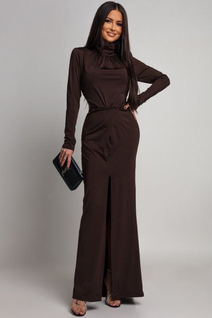 Hnedé priliehavé šaty s odhaleným chrbtom