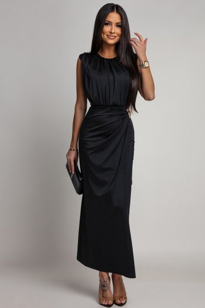 Čierne priliehavé šaty so zlatou aplikáciou