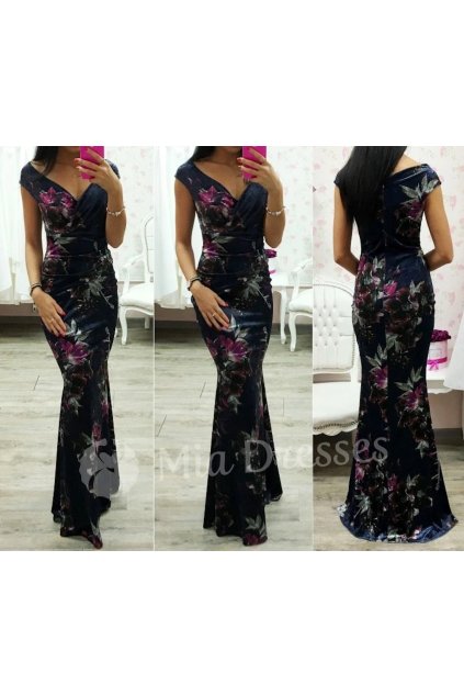 Tmavomodré zamatové spoločenské šaty